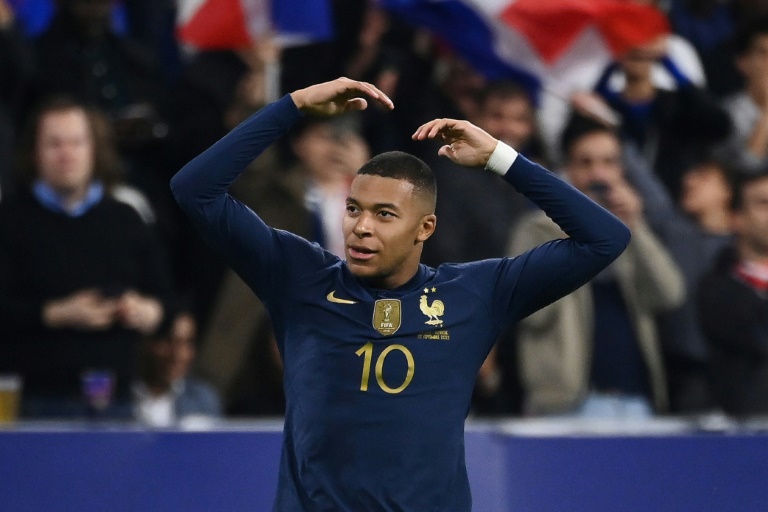  France back on track as Netherlands close on Nations League finals