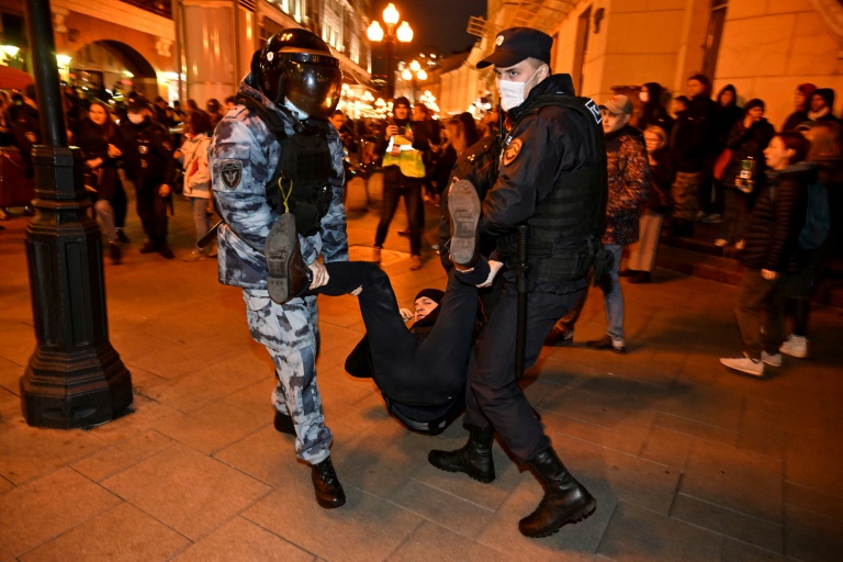  Detained Russian protesters face conscription or jail