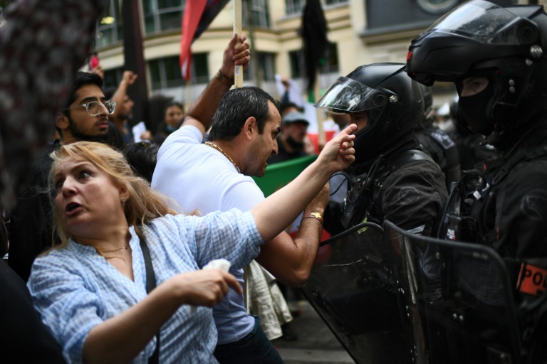  French police use tear gas to thwart Iran protest in Paris