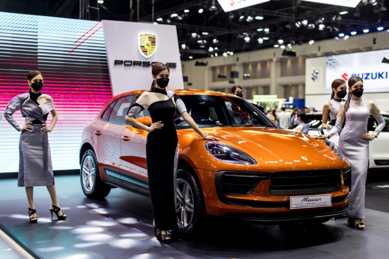  Porsche to race onto German stock exchange with mega IPO