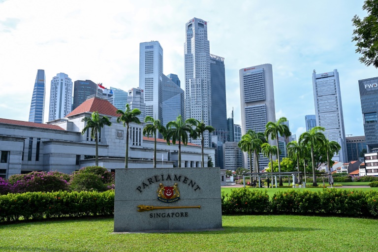  Singapore proposes new law to tackle harmful online content