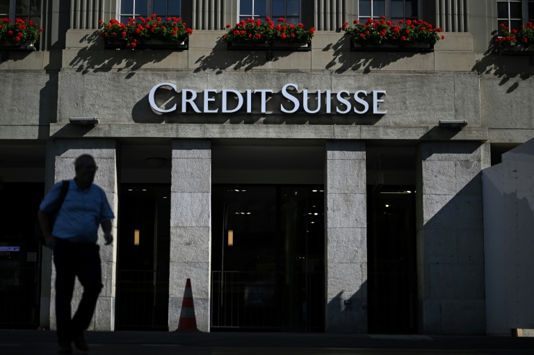  Concerns over Credit Suisse viability surge as shares dive