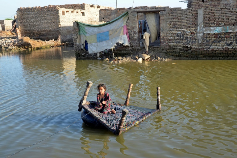  Floods to drag up to 9 million Pakistanis into poverty: World Bank