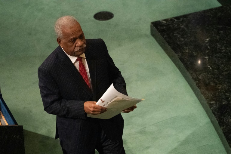  Septet of PMs do battle in snap Vanuatu poll