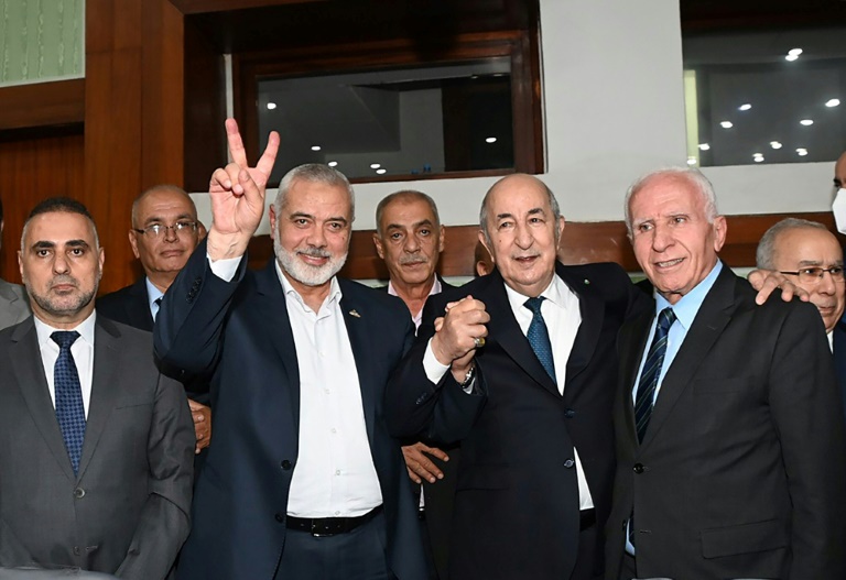  Palestinian factions discuss reconciliation deal in Algiers