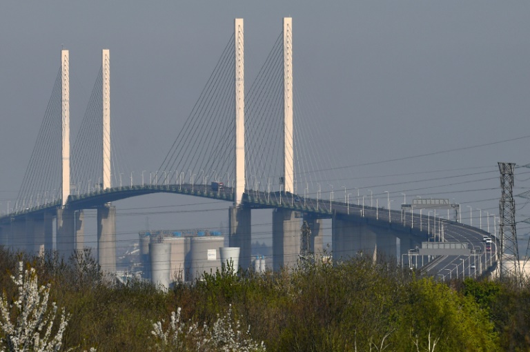  Climate protesters scale major UK bridge