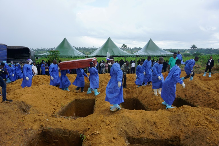  Sierra Leone buries riot dead amid outcry