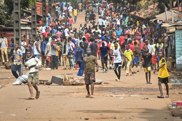  Violent clashes in Guinea anti-junta protest