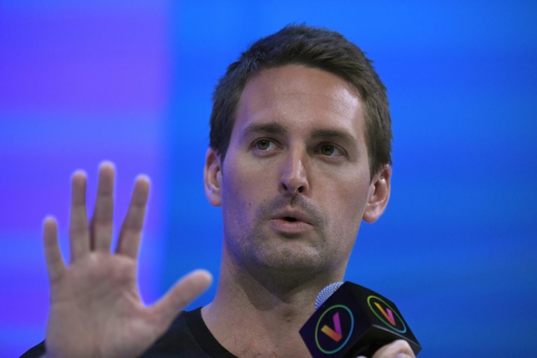  Slowed Snapchat parent earnings send shares off a cliff