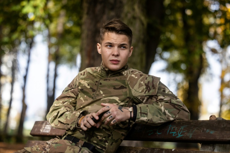  Teen fighter says no regrets despite Ukraine ordeal