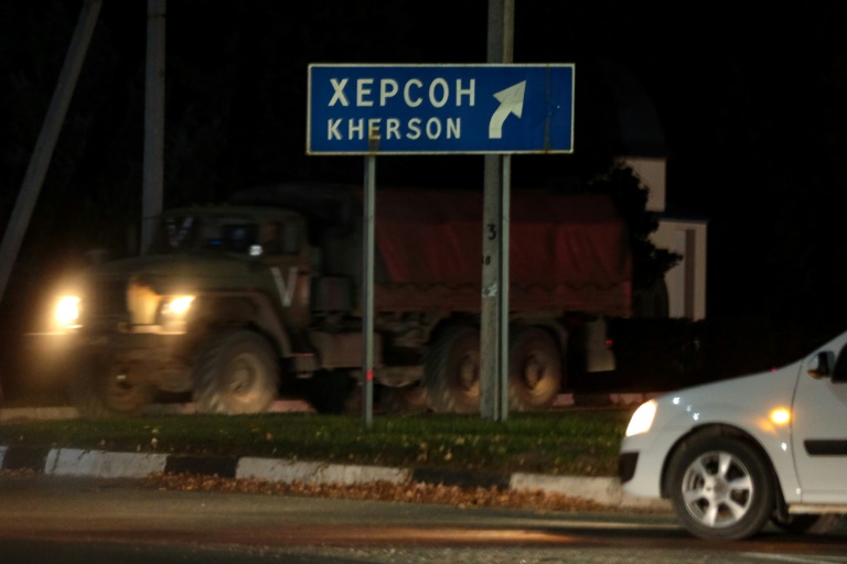  As Ukrainians advance, Russians risk losing prized Kherson city