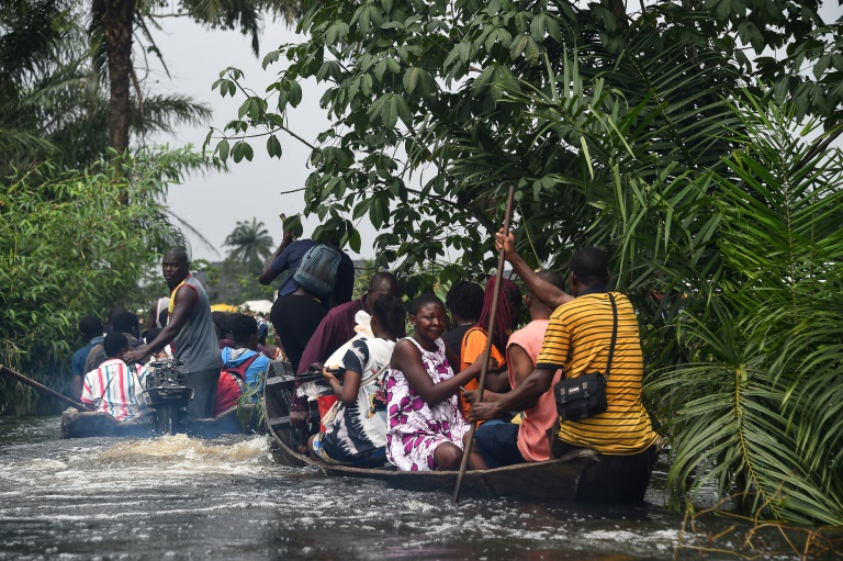  Displaced by flooding, Nigerians in desperate need of help