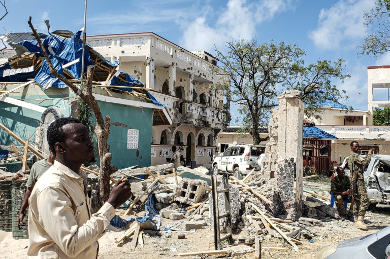  At least four dead in attack on south Somalia hotel