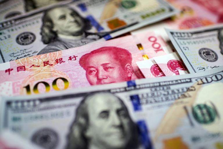  China’s yuan hits 15-year low after Xi extends rule