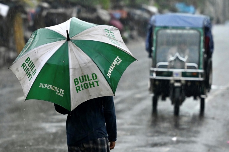  16 dead, million seek shelter as cyclone hits Bangladesh