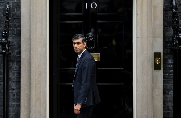  Britain’s Sunak to face opposition in parliament for first time as PM