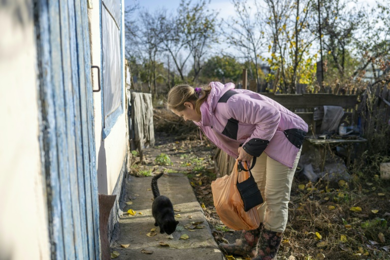  Ukrainians watch war change course on edge of Kherson