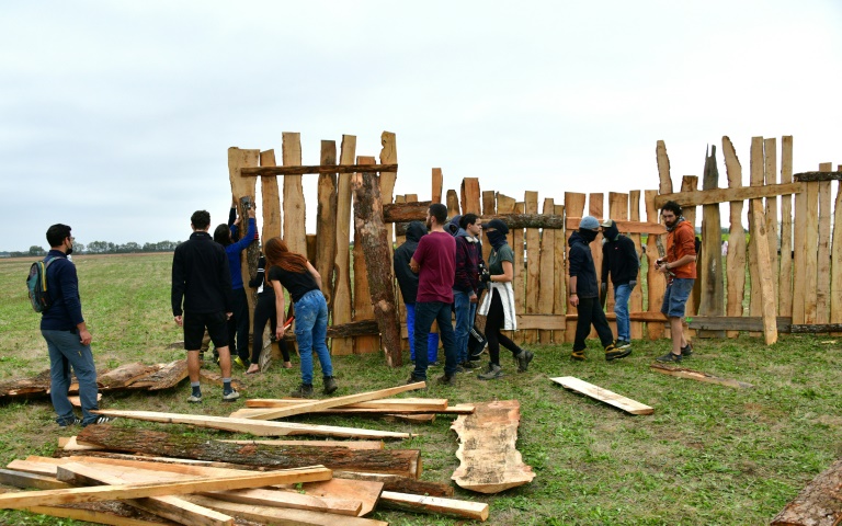  French govt slams ‘eco-terrorism’ as water protesters dig in