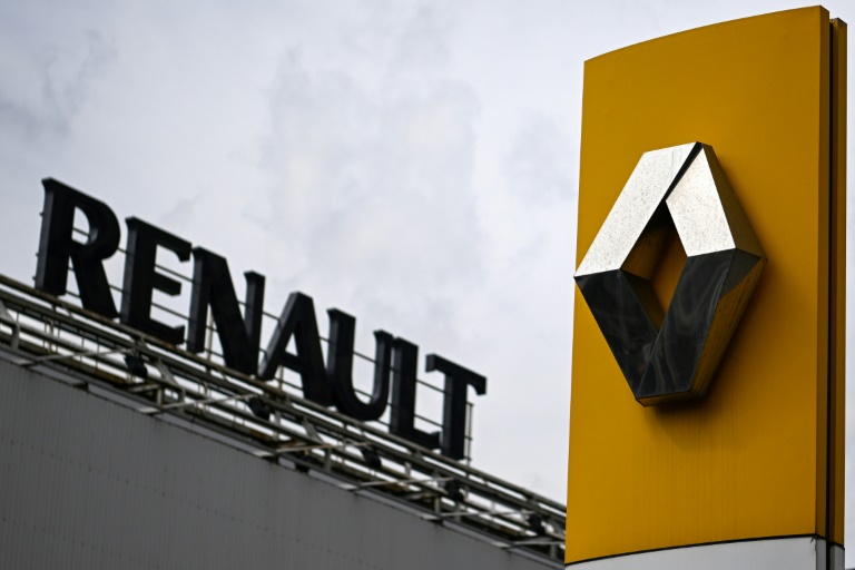  Renault to reorganise towards electric future