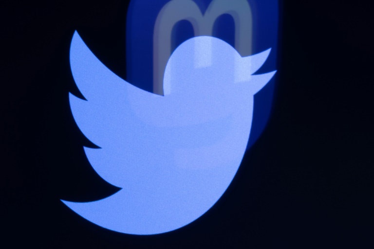  Twitter unveils ‘official’ label for top accounts