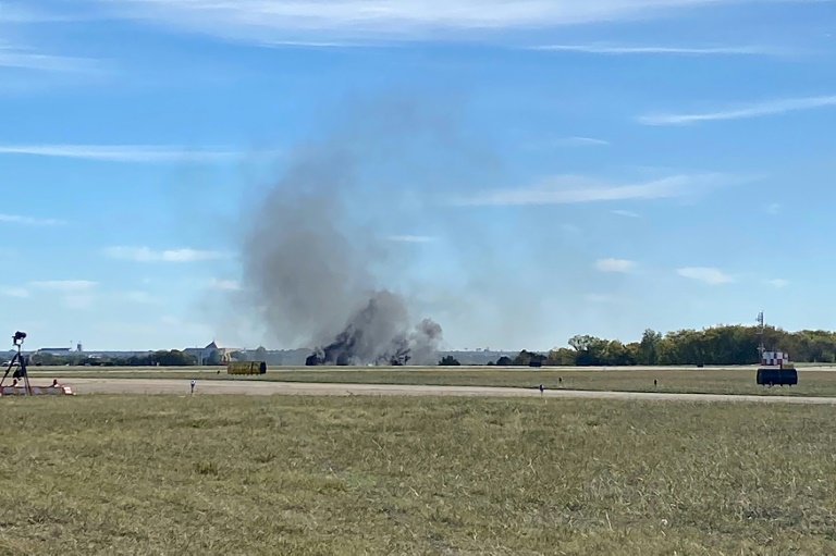  Six dead in mid-air collision at Texas WWII show: authorities