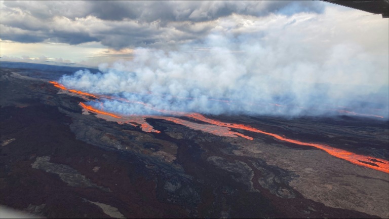  World’s largest volcano erupts in Hawaii