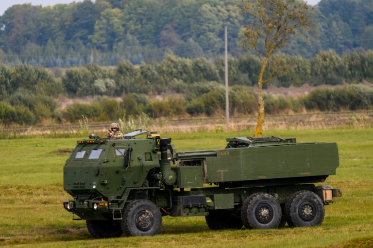  Estonia to buy HIMARS rocket launchers from US