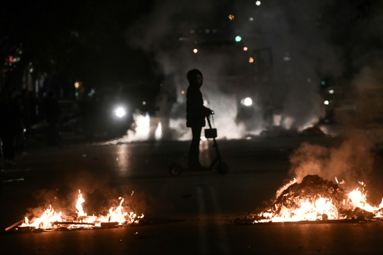  Angry protests in Greek city after police shoot Roma boy