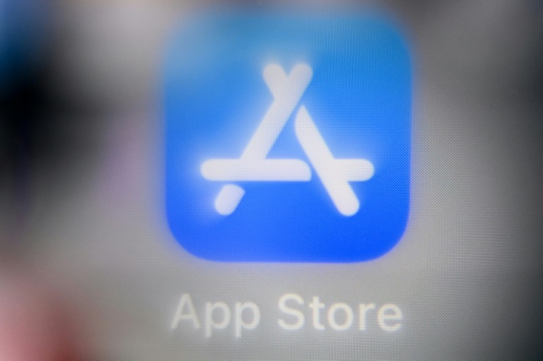  Apple loosens tight grip on App Store pricing