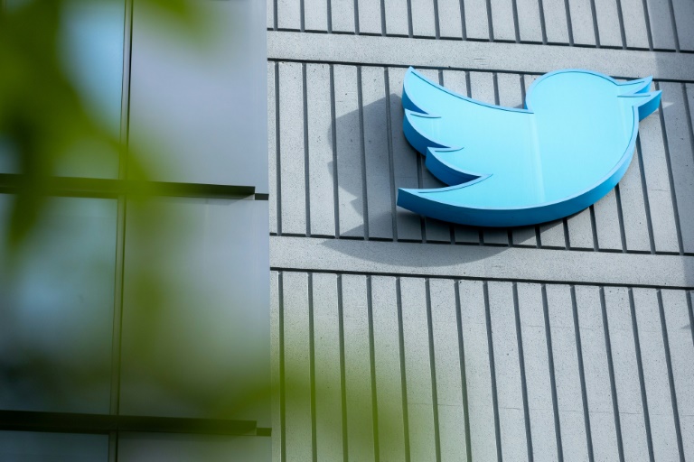  On-again, off-again Twitter subscription service to be relaunched