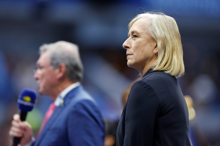  Tennis legend Navratilova facing ‘double whammy’ cancer battle