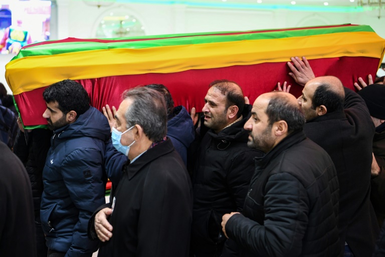  Tears and anger at Paris funeral for Kurdish shooting victims