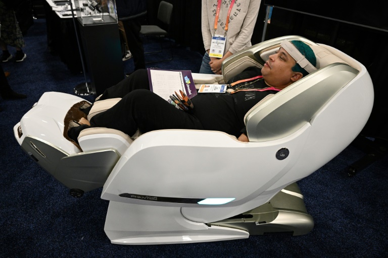  CES gadgets take aim at snoring, pee and even surgery