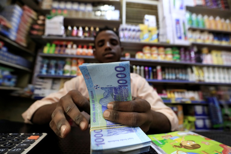  Sudanese tighten belts as economic crisis grinds on