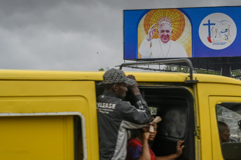  Pope visits conflict-ridden central Africa, first stop DR Congo