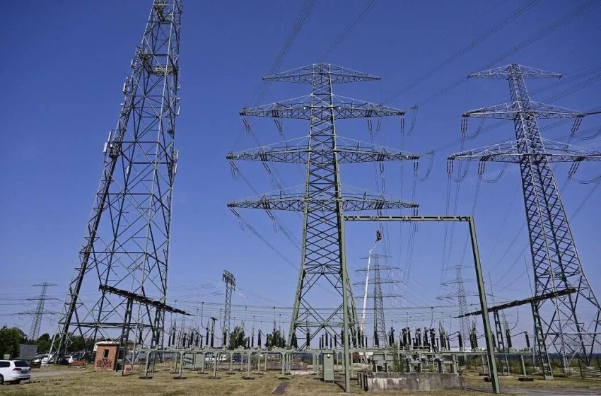  Iraq to sign agreement with Iran to ensure electric power stability