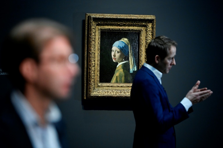  Vermeer shines at ‘once in history’ Amsterdam show