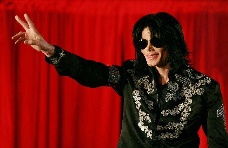  Michael Jackson estate eyeing near-$1bn sale of music rights: report