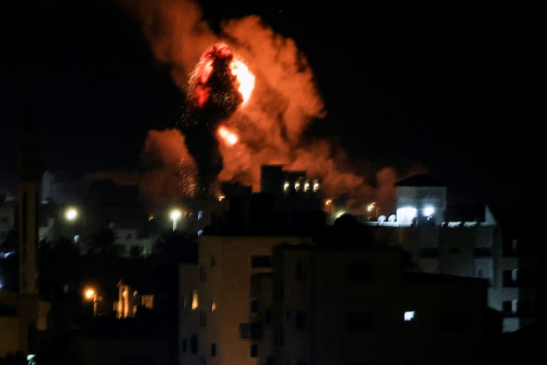  Israeli air strike hits Hamas complex in Gaza: military