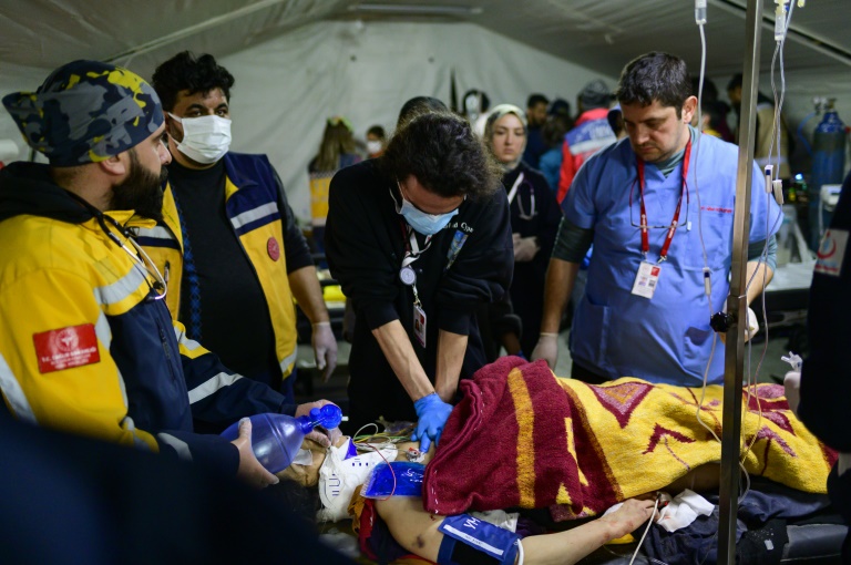  Battle to save lives in field hospital after Turkey quake