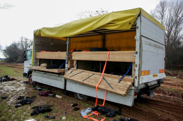  Bulgaria charges six over migrants found dead in truck