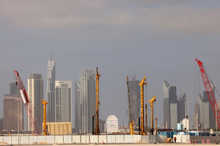  Dubai housing boom buoys buyers, burdens tenants