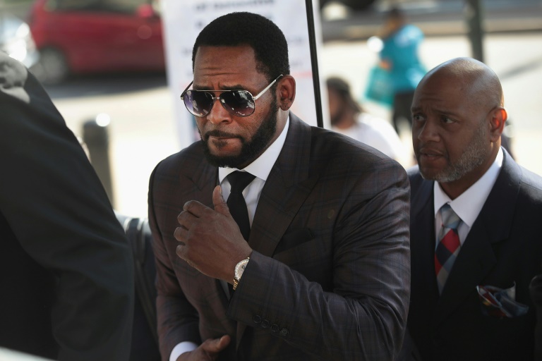  R. Kelly gets new 20-year jail term for child porn crimes