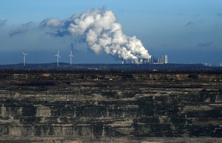  Renewables help offset rise in coal emissions, IEA says