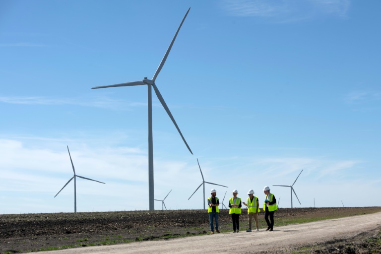  Texas: Wind and solar stake claim to land of oil