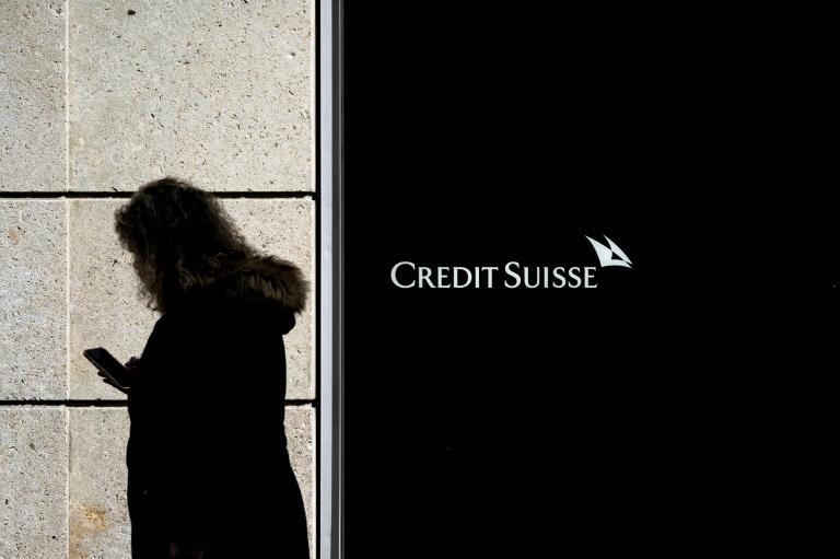  Credit Suisse shares sink as top shareholder rules out more cash