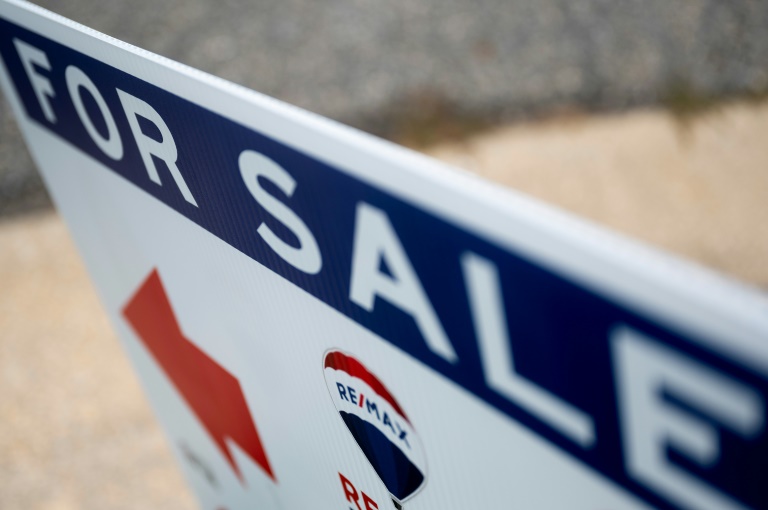  US home sales bounce in February, ending 12-month slide