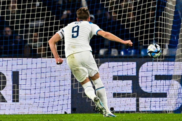  Kane leads England to win in Italy, Ronaldo sets new caps record as Portugal cruise