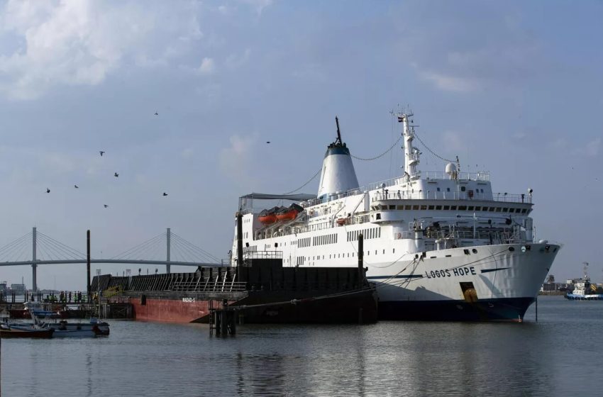  World’s largest floating book fair arrives in Iraq