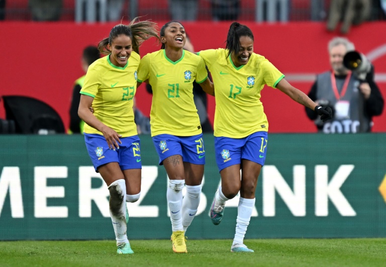  Brazil beat Germany to continue World Cup preparation